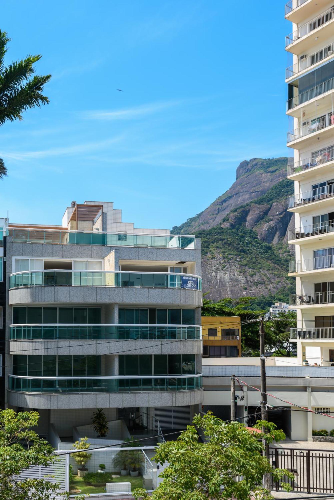 Frente Ao Mar Com Limpeza Diaria - Barra Da Tijuca Apartamento *