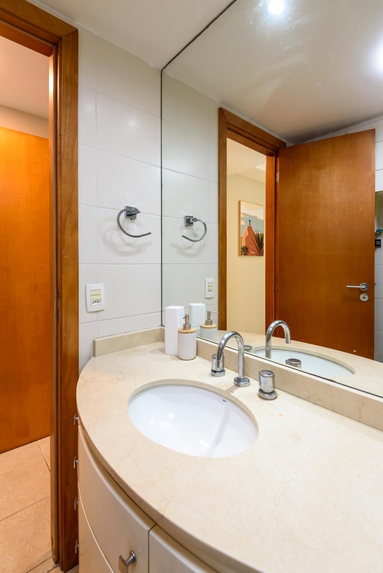 Apartemen Frente Ao Mar Com Limpeza Diaria - Barra Da Tijuca *