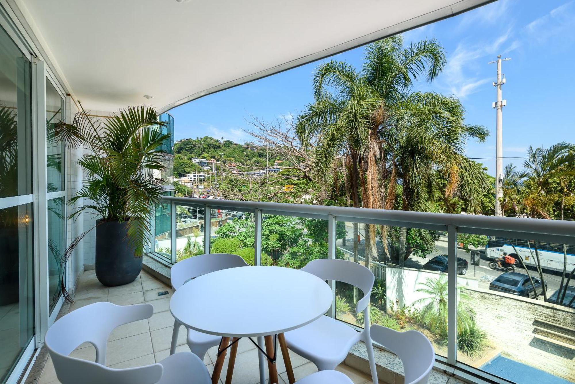 Frente Ao Mar Com Limpeza Diaria - Barra Da Tijuca Apartemen