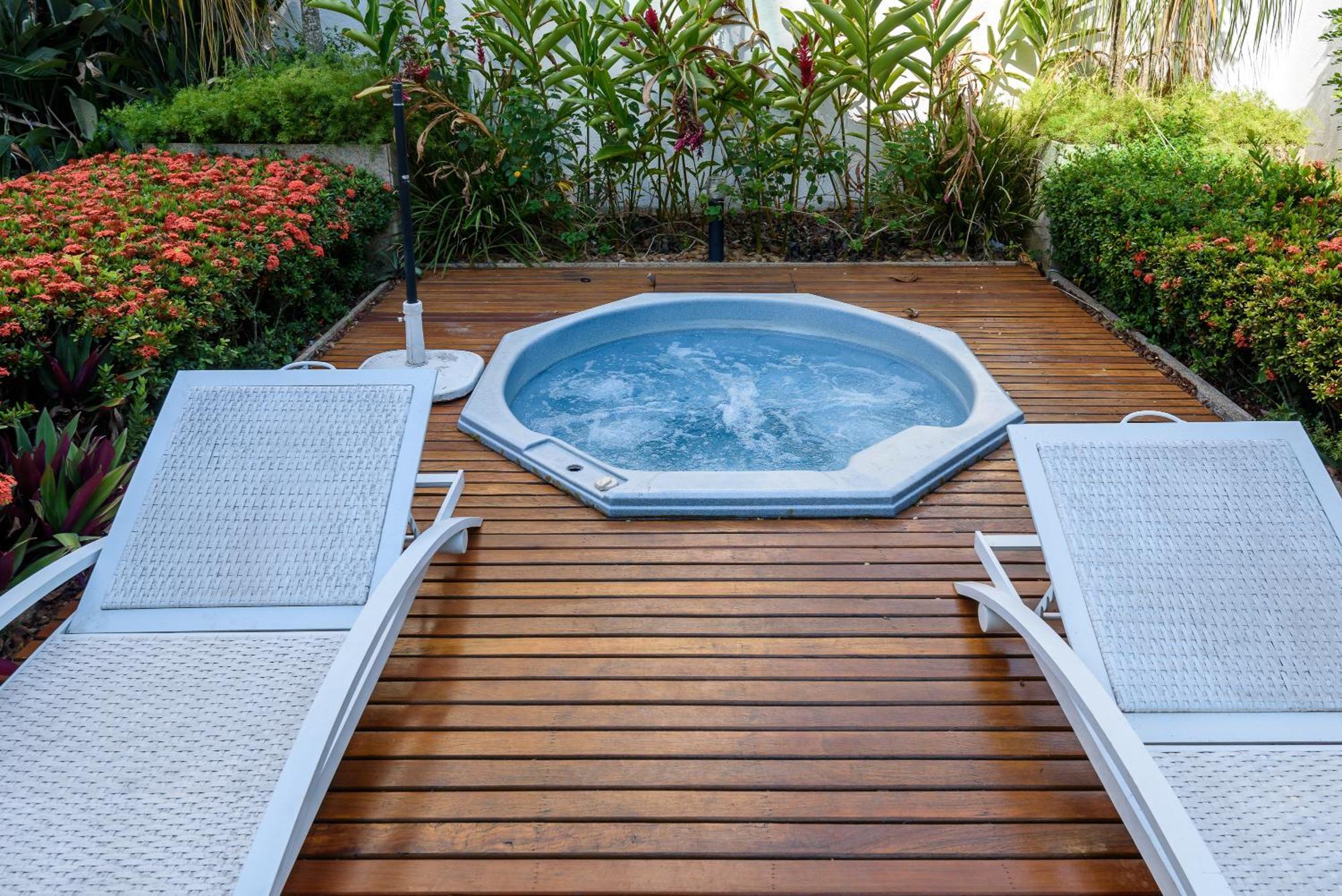 Frente Ao Mar Com Limpeza Diaria - Barra Da Tijuca Apartemen *