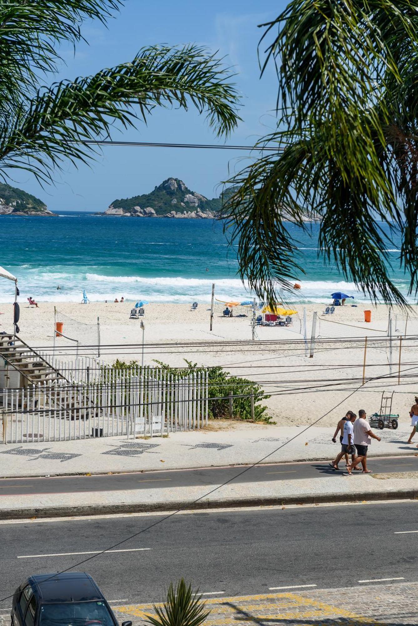 Frente Ao Mar Com Limpeza Diaria - Barra Da Tijuca Apartemen *